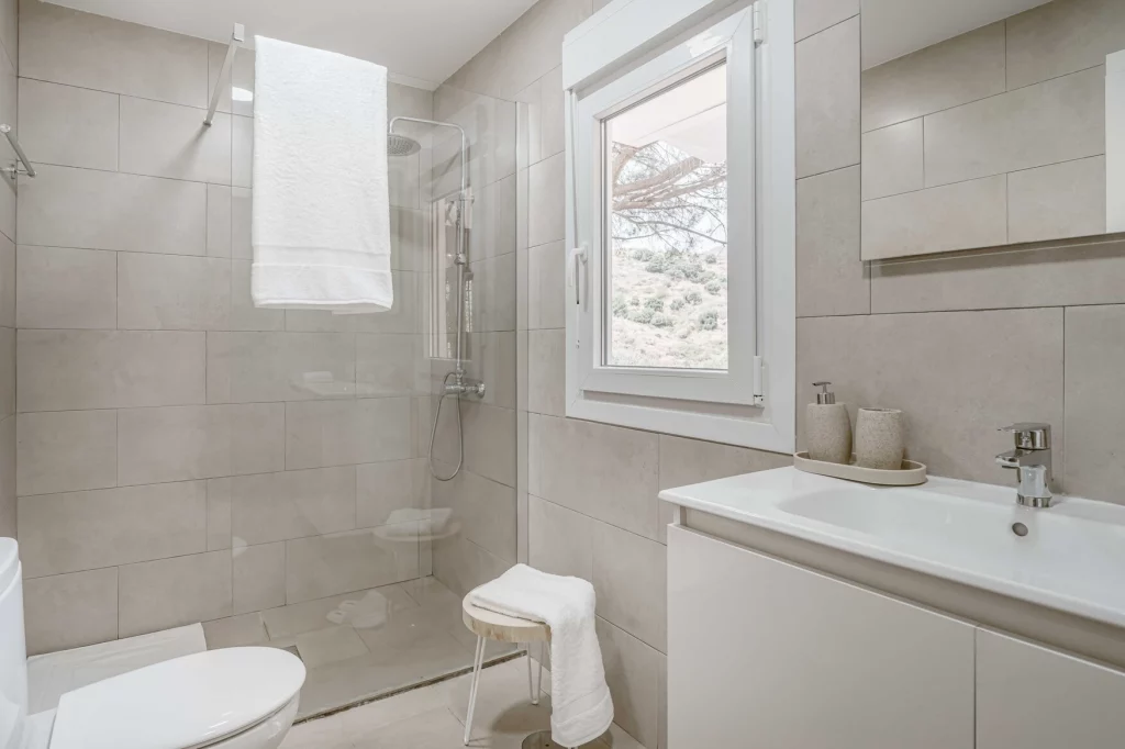 ensuite-executive-program-innerlife-recovery-best-rehab-spain-treatment-center-near-me-alcohol-addiction-drugs-depression-anxiety-burnout-codependency